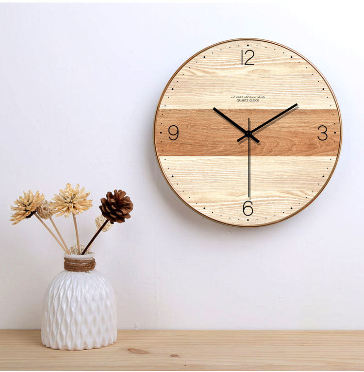 reloj de pared de madera